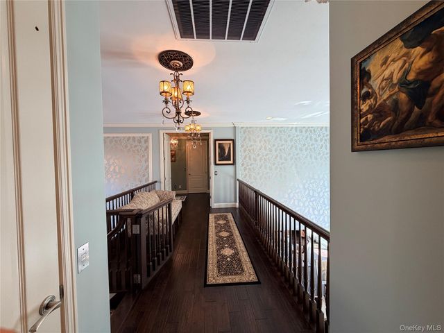 38 Hamlet Woods Drive, Saint James, NY 11780