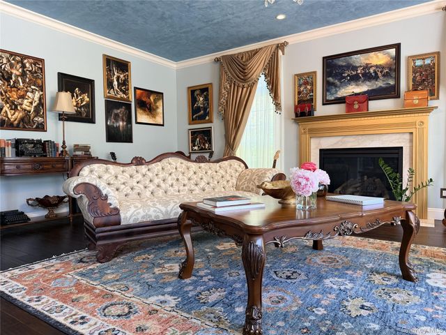 38 Hamlet Woods Drive, Saint James, NY 11780