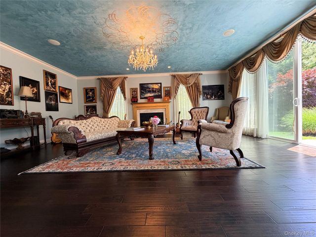 38 Hamlet Woods Drive, Saint James, NY 11780