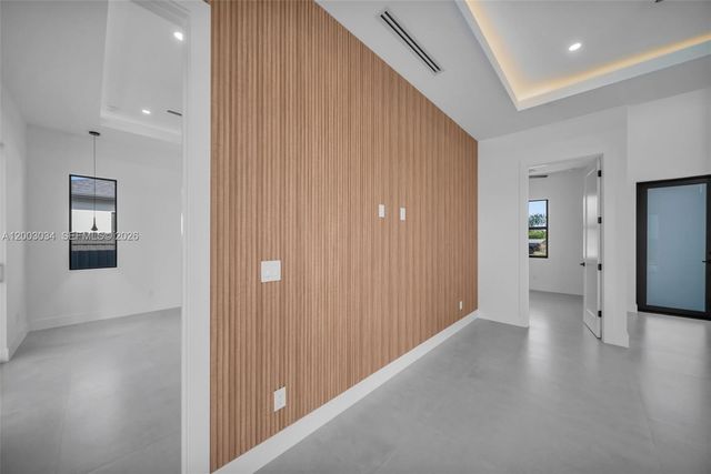 1055 Embers PKWY W, Cape Coral, FL 33993