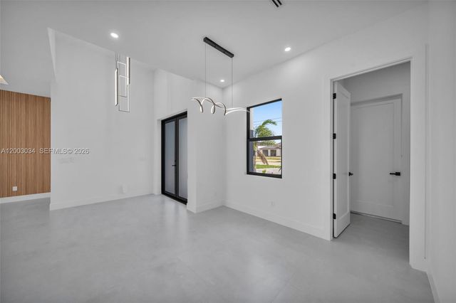 1055 Embers PKWY W, Cape Coral, FL 33993