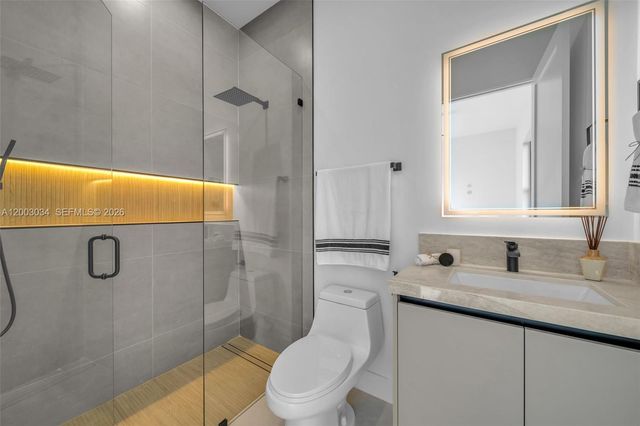 1055 Embers PKWY W, Cape Coral, FL 33993