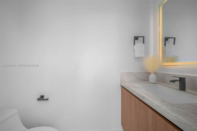 1055 Embers PKWY W, Cape Coral, FL 33993