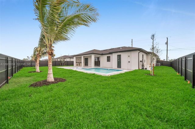 1055 Embers PKWY W, Cape Coral, FL 33993