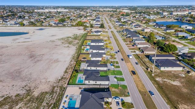 1055 Embers PKWY W, Cape Coral, FL 33993