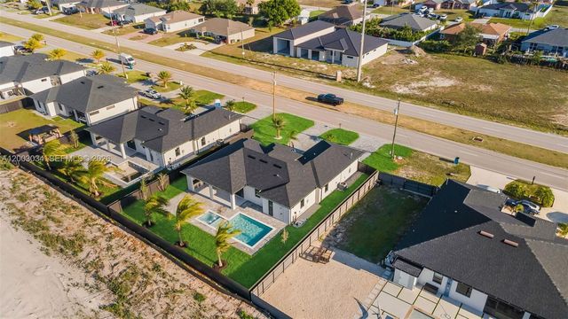 1055 Embers PKWY W, Cape Coral, FL 33993