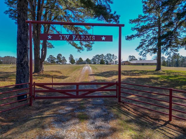 3843 FM 2199, Marshall, TX 75672