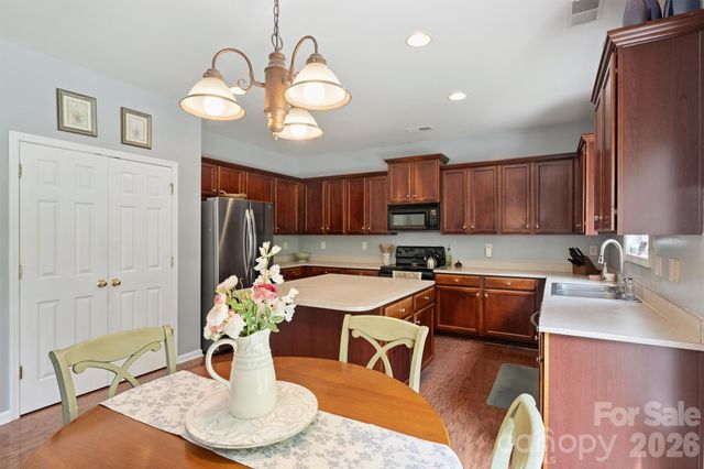 2515 Godsey Wood Drive, Charlotte, NC 28213