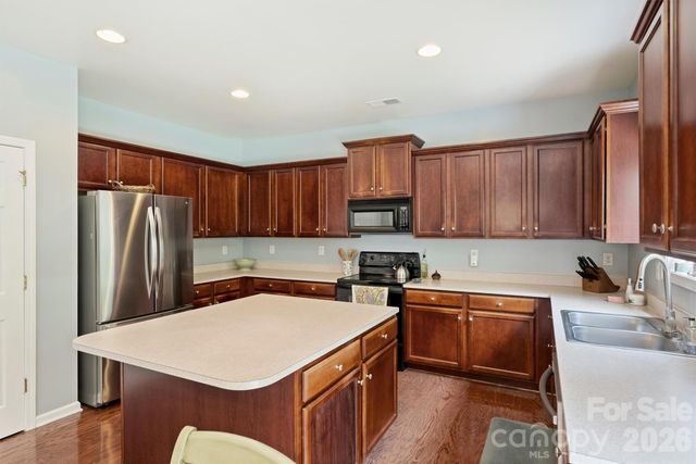 2515 Godsey Wood Drive, Charlotte, NC 28213