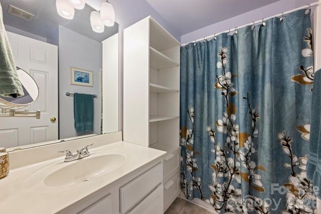 2515 Godsey Wood Drive, Charlotte, NC 28213