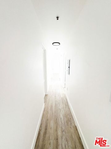 2637 S Manhattan Place 8, Los Angeles, CA 90018