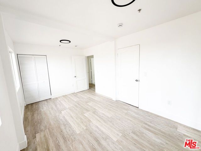 2637 S Manhattan Place 8, Los Angeles, CA 90018