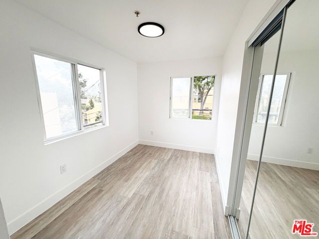 2637 S Manhattan Place 8, Los Angeles, CA 90018