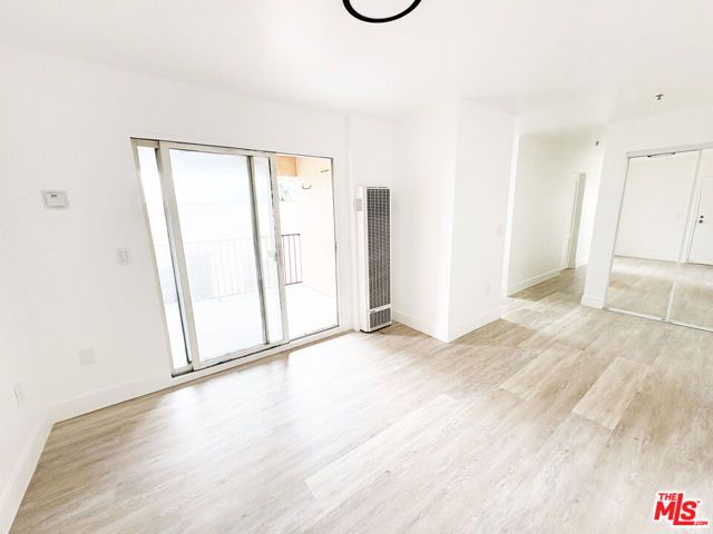 2637 S Manhattan Place 8, Los Angeles, CA 90018