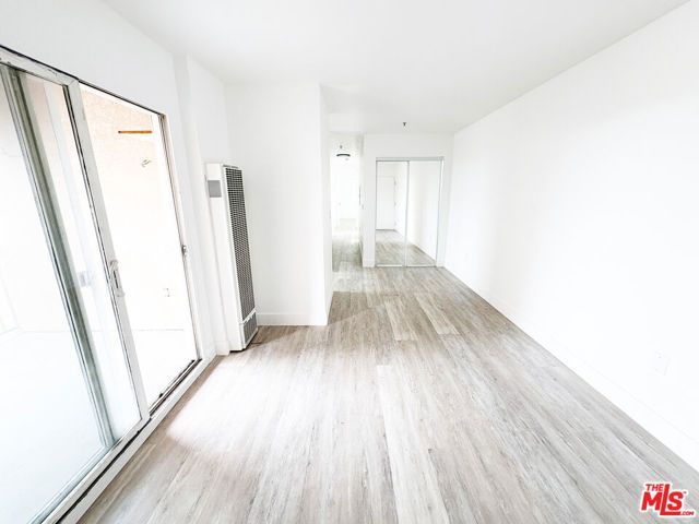 2637 S Manhattan Place 8, Los Angeles, CA 90018