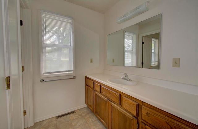 108 W Robberson Street, Willard, MO 65781