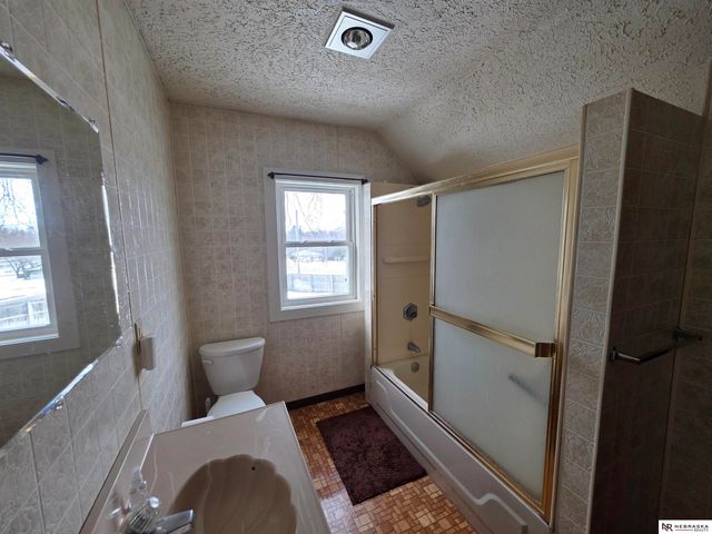 1175 N Locust Street, Wahoo, NE 68066