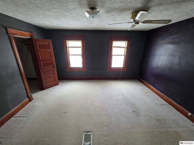 1175 N Locust Street, Wahoo, NE 68066