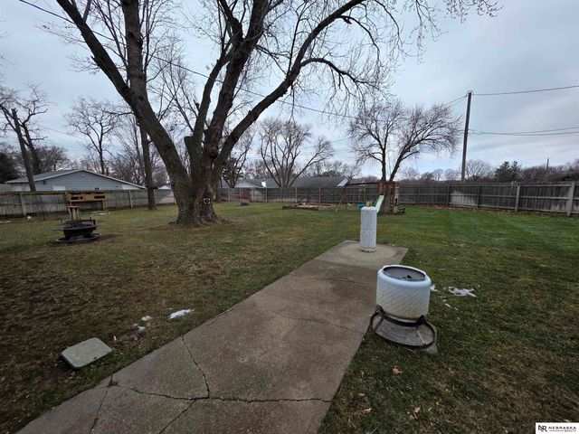 1175 N Locust Street, Wahoo, NE 68066