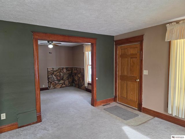 1175 N Locust Street, Wahoo, NE 68066