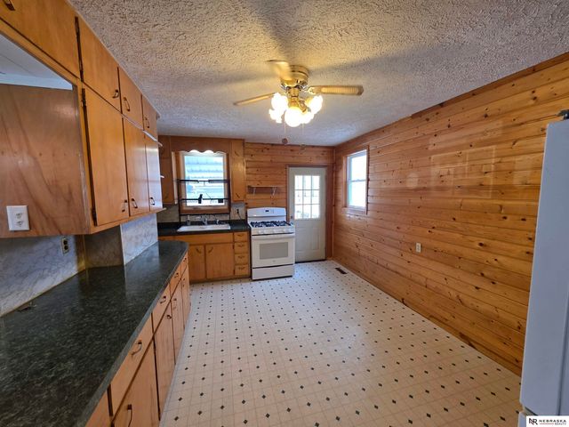 1175 N Locust Street, Wahoo, NE 68066