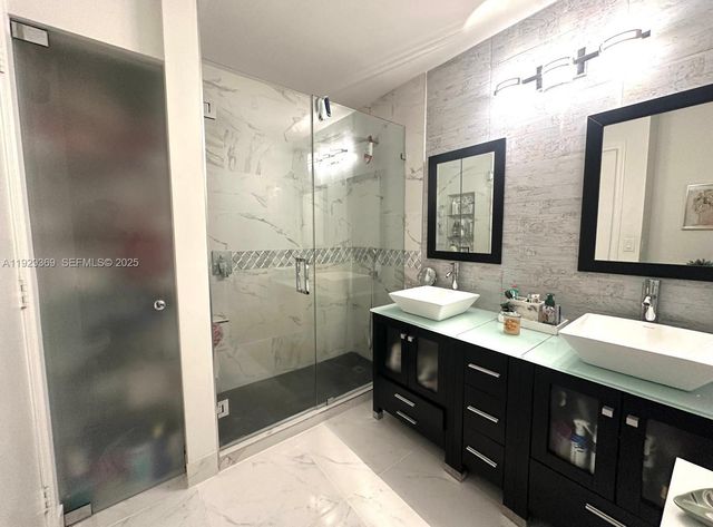 18365 NW 21st St, Pembroke Pines, FL 33029