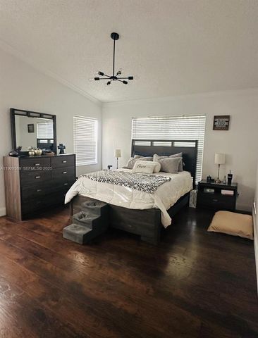 18365 NW 21st St, Pembroke Pines, FL 33029