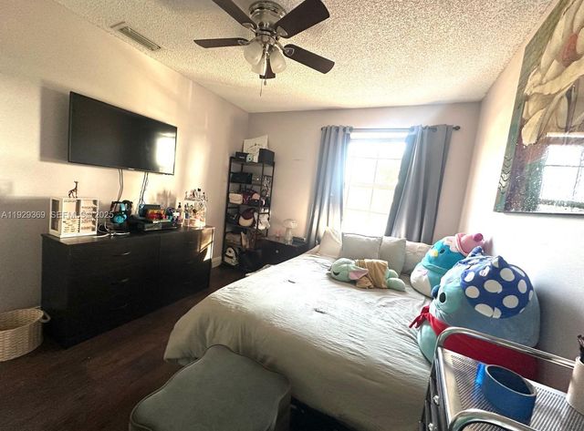 18365 NW 21st St, Pembroke Pines, FL 33029