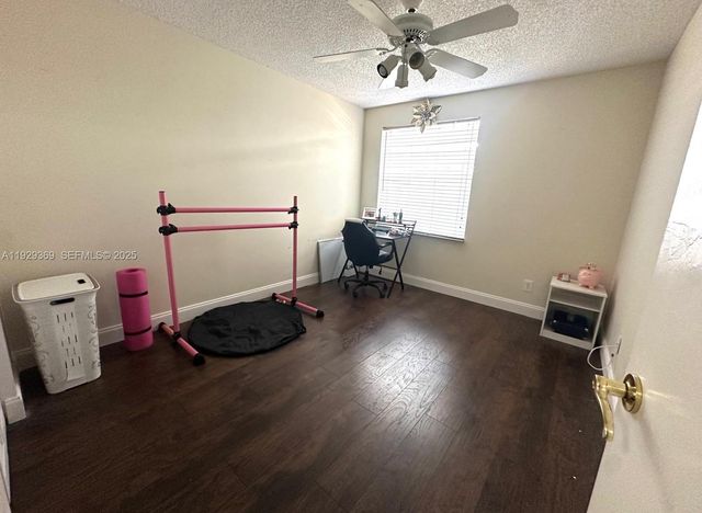 18365 NW 21st St, Pembroke Pines, FL 33029