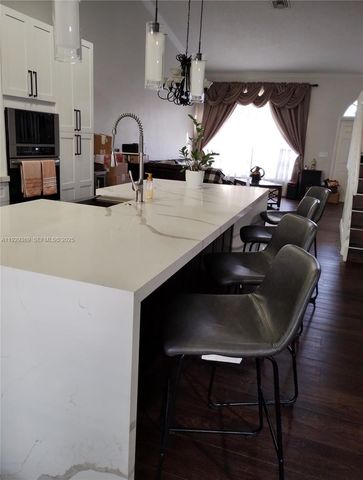 18365 NW 21st St, Pembroke Pines, FL 33029