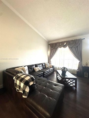 18365 NW 21st St, Pembroke Pines, FL 33029