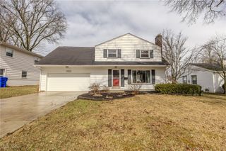 3852 Edinburgh, Austintown, OH 44511