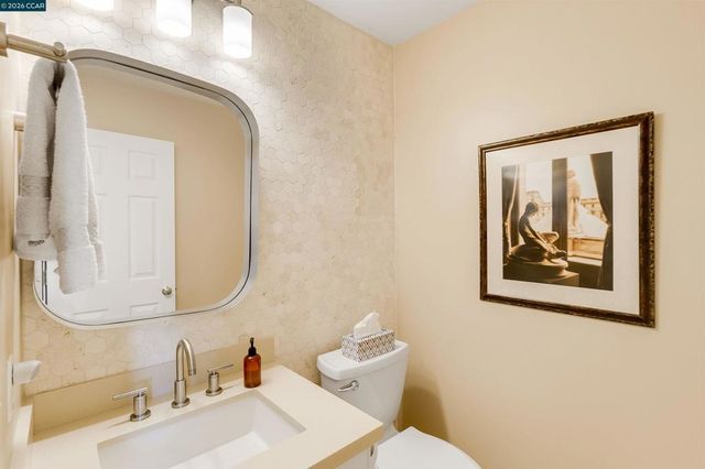 408 Fraga Ct, Martinez, CA 94553