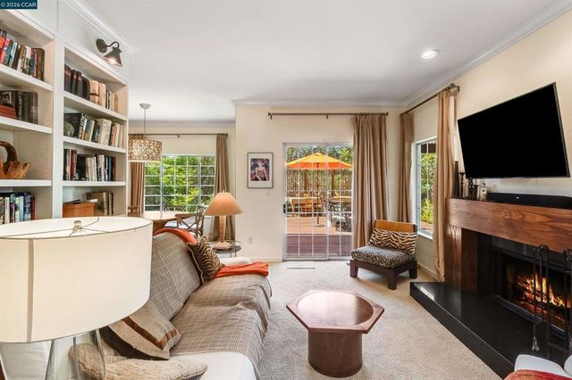 408 Fraga Ct, Martinez, CA 94553