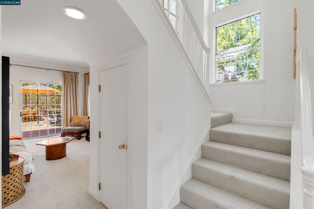 408 Fraga Ct, Martinez, CA 94553