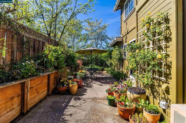 408 Fraga Ct, Martinez, CA 94553