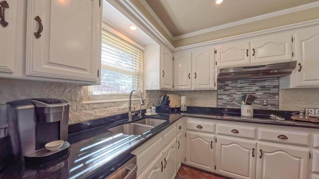 6414 Mooregate Drive, Amarillo, TX 79109