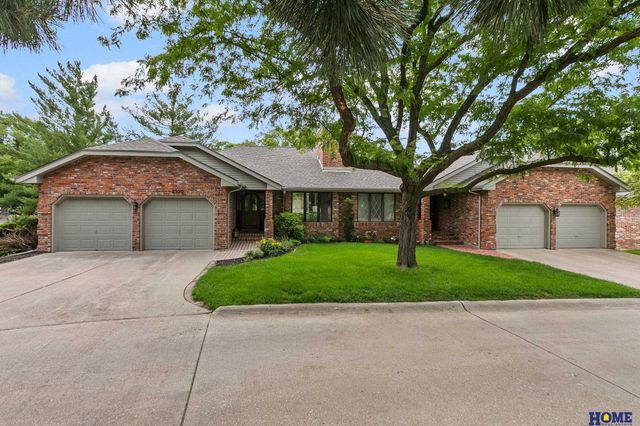 2100 Heritage Pines Court, Lincoln, NE 68506