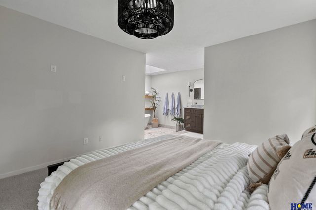 2100 Heritage Pines Court, Lincoln, NE 68506