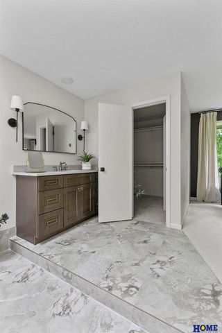 2100 Heritage Pines Court, Lincoln, NE 68506