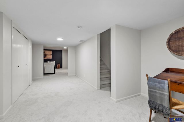 2100 Heritage Pines Court, Lincoln, NE 68506