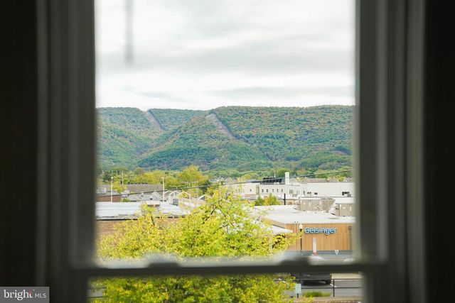 125 E 3RD ST, Lewistown, PA 17044