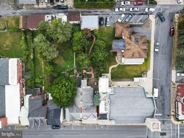 125 E 3RD ST, Lewistown, PA 17044