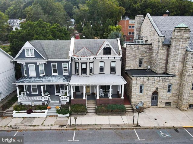 125 E 3RD ST, Lewistown, PA 17044