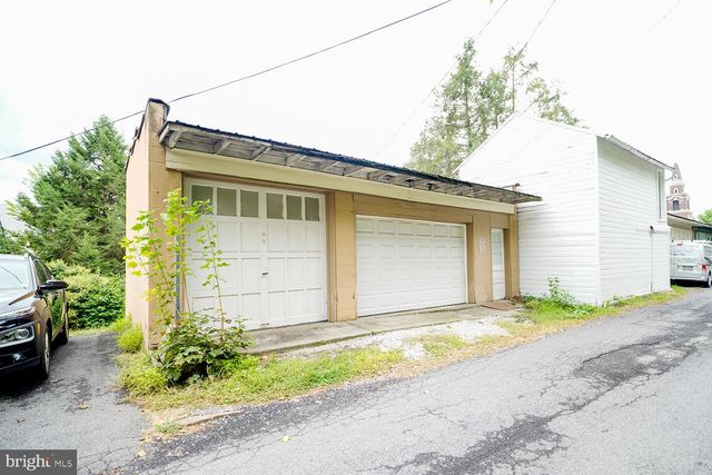 125 E 3RD ST, Lewistown, PA 17044