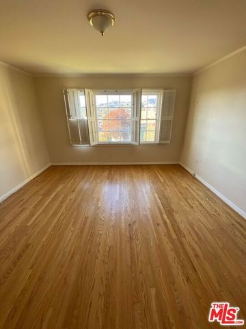 4160 Holly Knoll Drive, Los Angeles, CA 90027