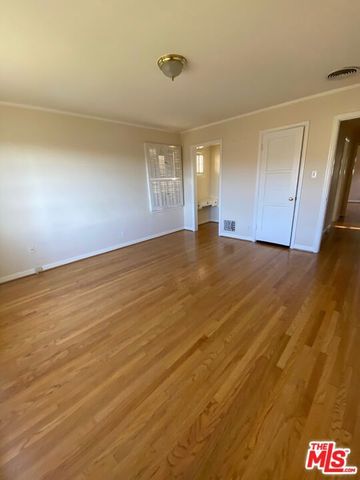 4160 Holly Knoll Drive, Los Angeles, CA 90027