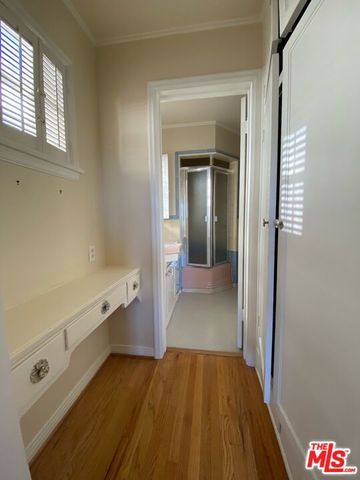 4160 Holly Knoll Drive, Los Angeles, CA 90027