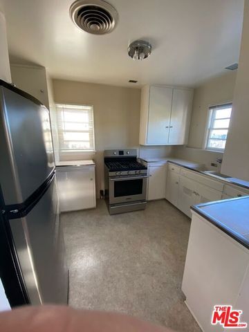 4160 Holly Knoll Drive, Los Angeles, CA 90027