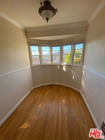 4160 Holly Knoll Drive, Los Angeles, CA 90027